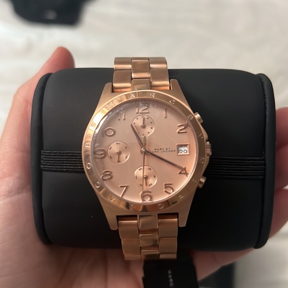 Marc by Marc Jacobs Rose Gold Watch - Picture 3 of 4